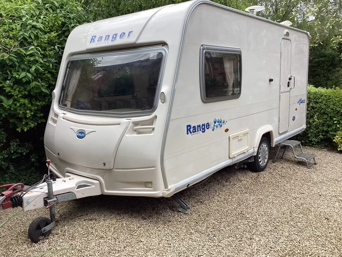 Bailey Ranger 460/2/(2008) 2 berth caravan - Image 1