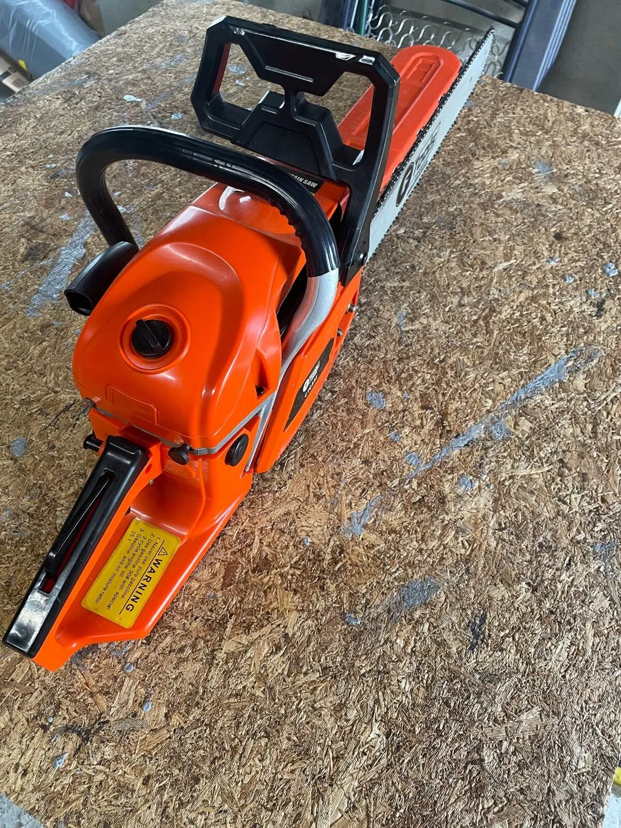 Chainsaw - Image 2