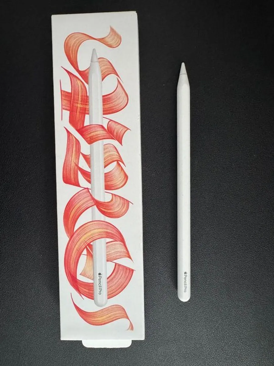 iPad Air M3 with Apple Pencil Pro & magnetic case - Image 3