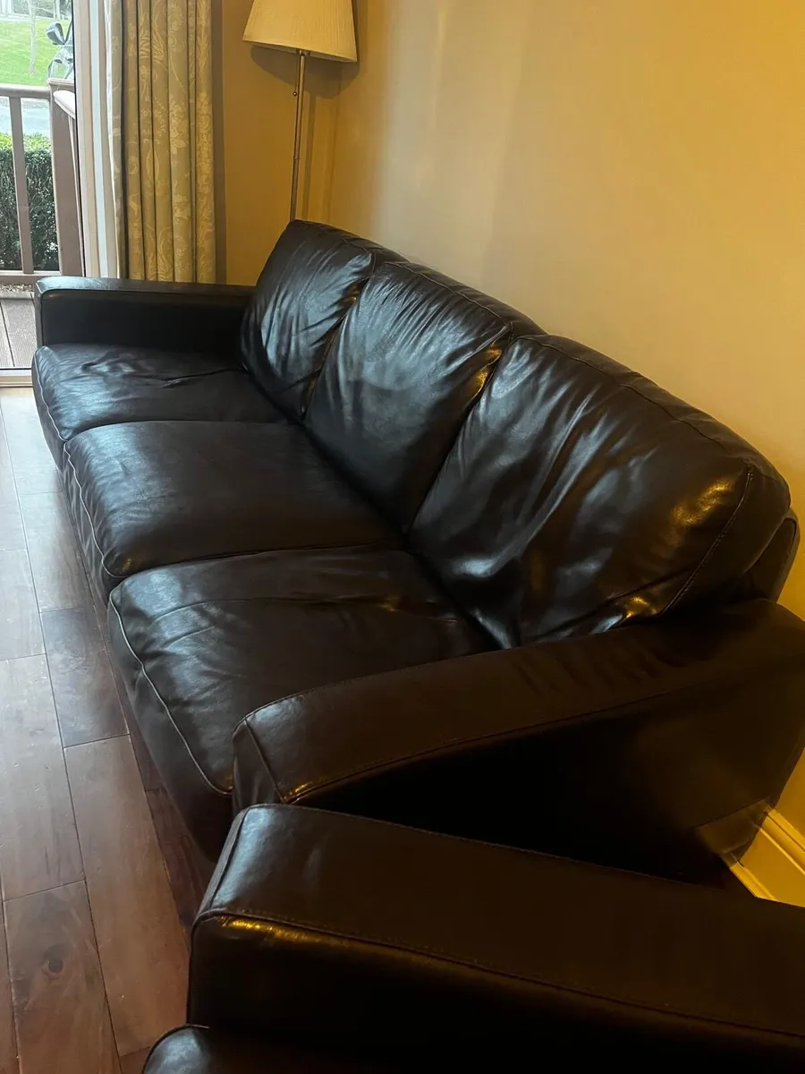 Brian leather 3 seater & 2 x 1 seaters for sale - Image 2