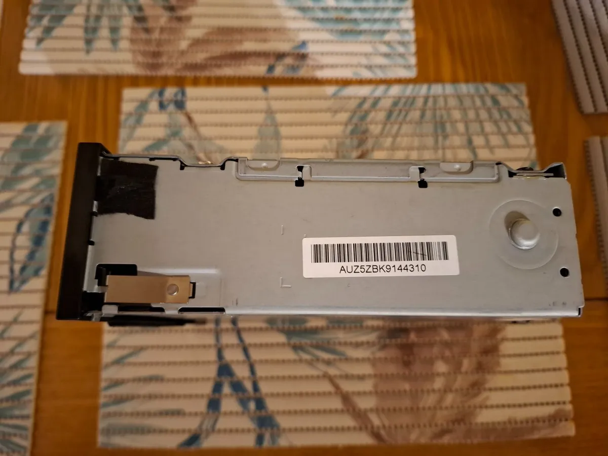 AUDI 6 Disc CD Changer - As NEW - Will fit most... - Image 4