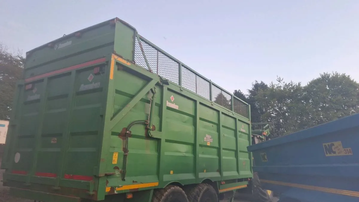 Broughan silage trailer no vat - Image 1