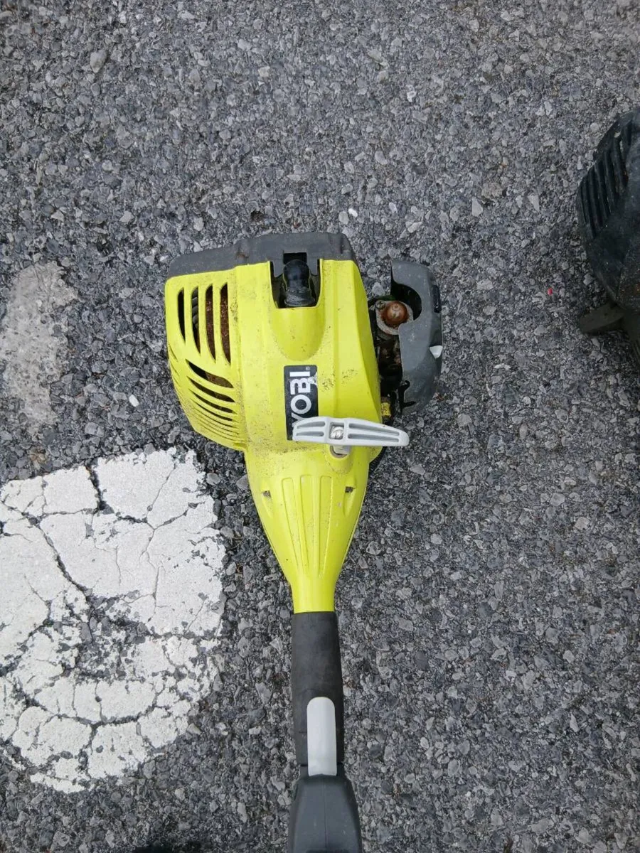 RYOBI GRASS STRIMMERS + BUSH CUTTERS - Image 3