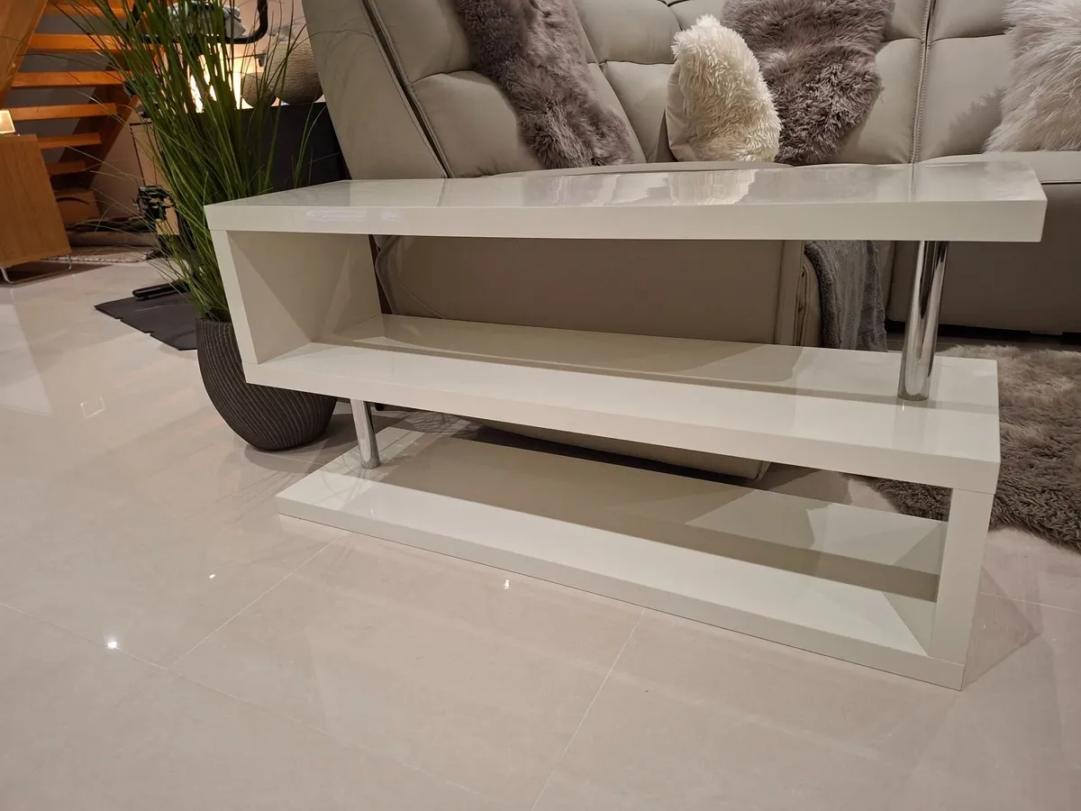 TV unit - Image 2