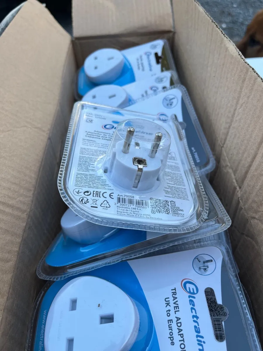 Uk- Ireland to EU adapters box of 10 - Image 3