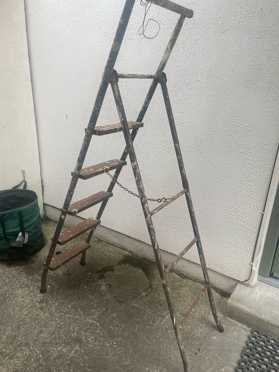 Step Ladder - Image 1