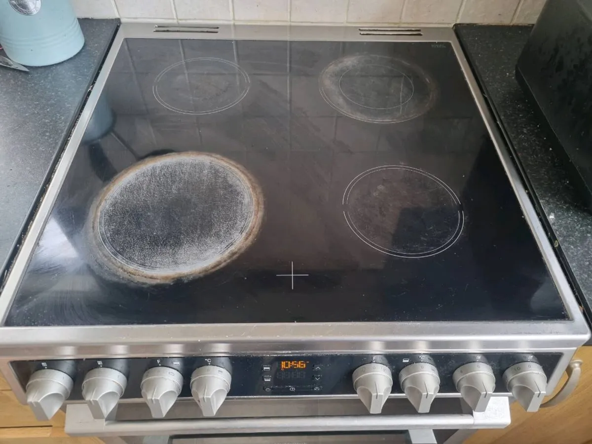 Hotpoint hob and double oven - Image 2