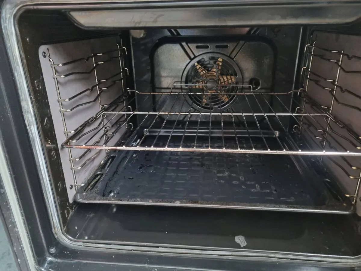 Hotpoint hob and double oven - Image 3