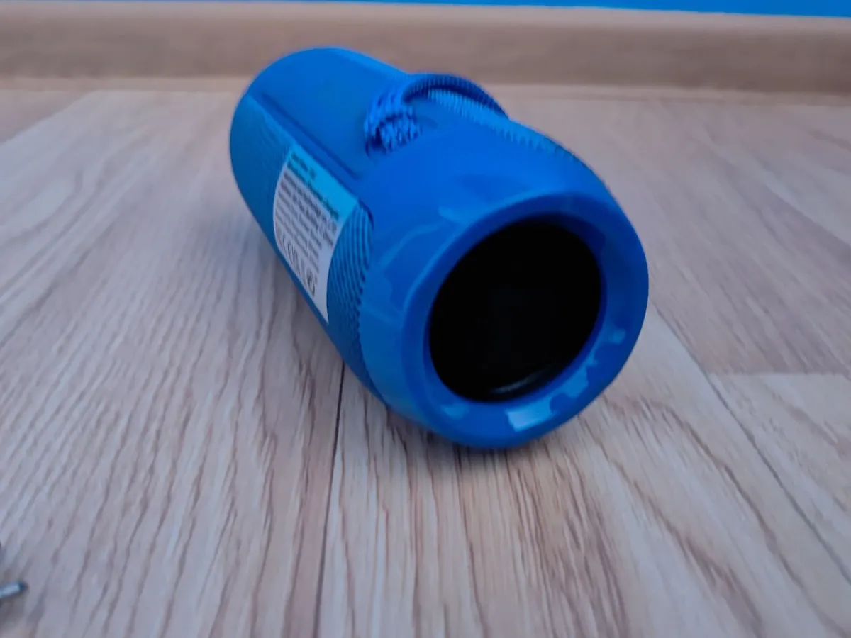 Portable Bluetooth Speaker Waterproof Outdoor FM - Image 3