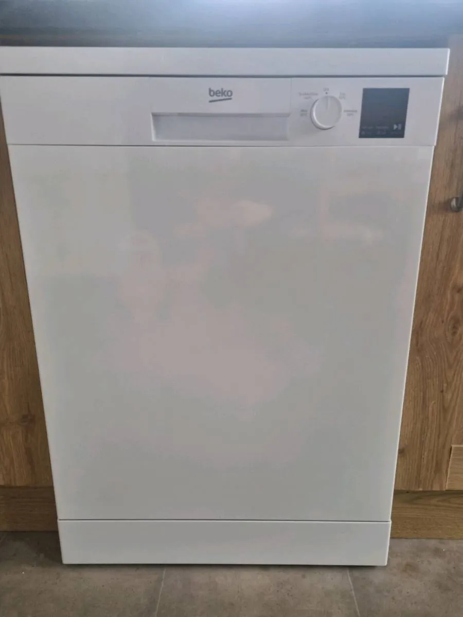 Beko dishwasher - Image 1