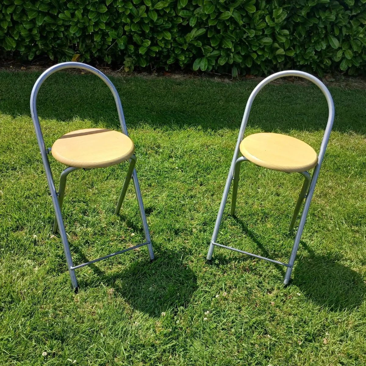 Bed, couches, chairs, house clearance - Image 2