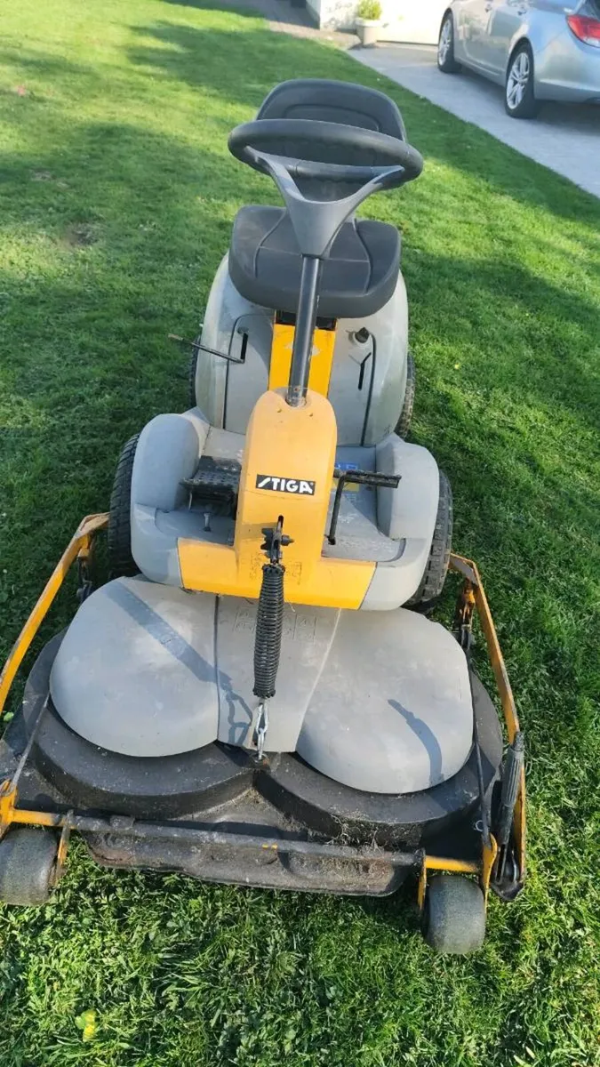STIGA Ride on Mower - Image 3