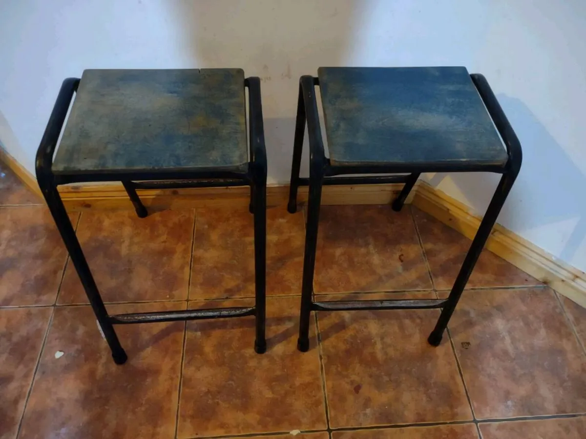 Authentic 1960s lab stools - Image 2