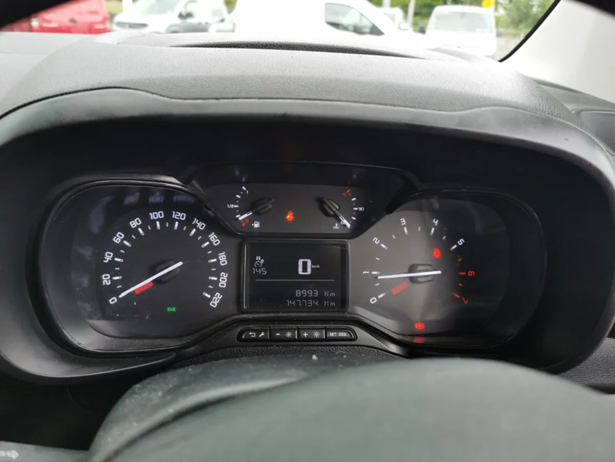 Toyota Proace City 1.5 D GX LWB 4DR - Image 4