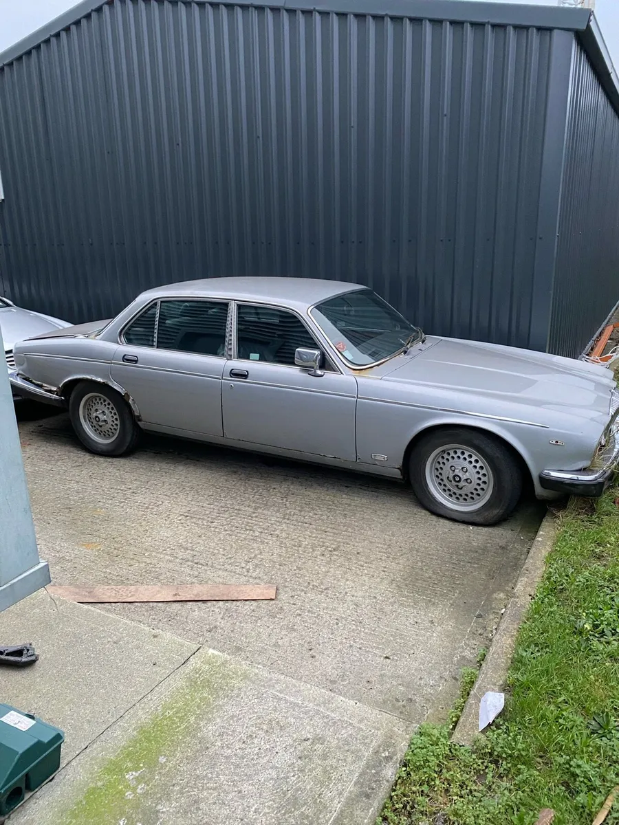 Daimler Sorvereign 4.0 1984 - Image 2