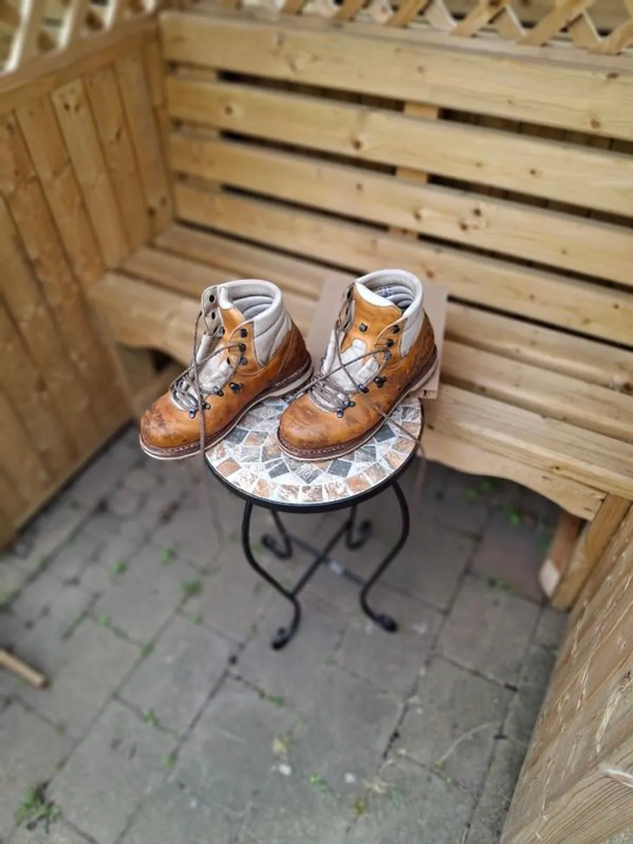 Lovely Hiking Boots for sale - Image 2