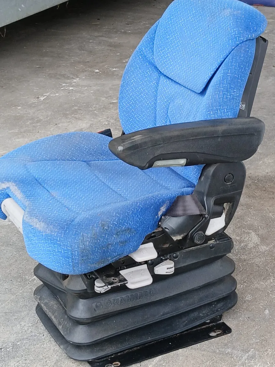 New Holland Seat (Grammer) - Image 2