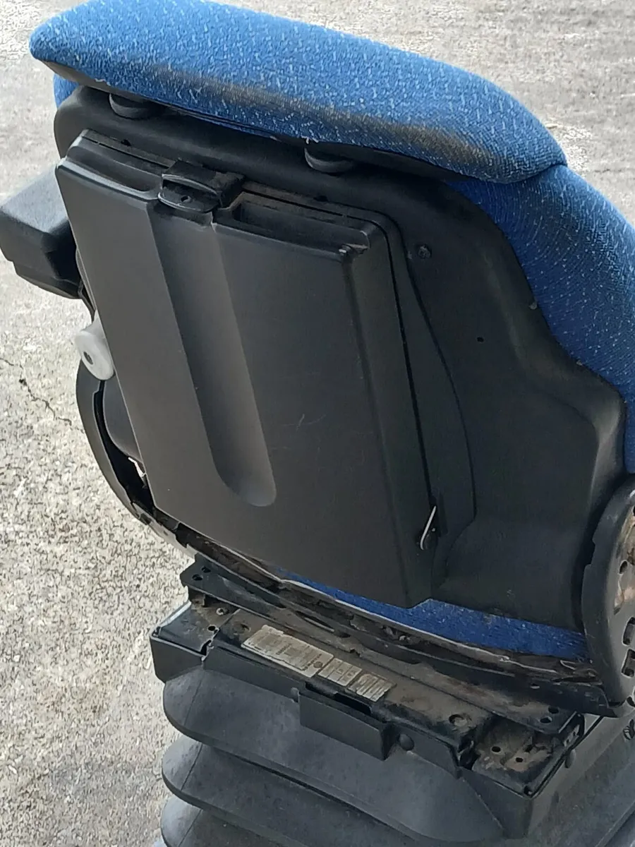 New Holland Seat (Grammer) - Image 3