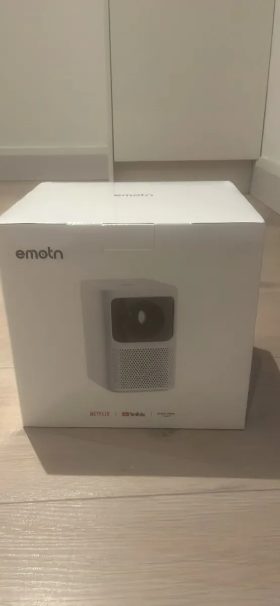 Emotn Netflix enabled projector - Image 1