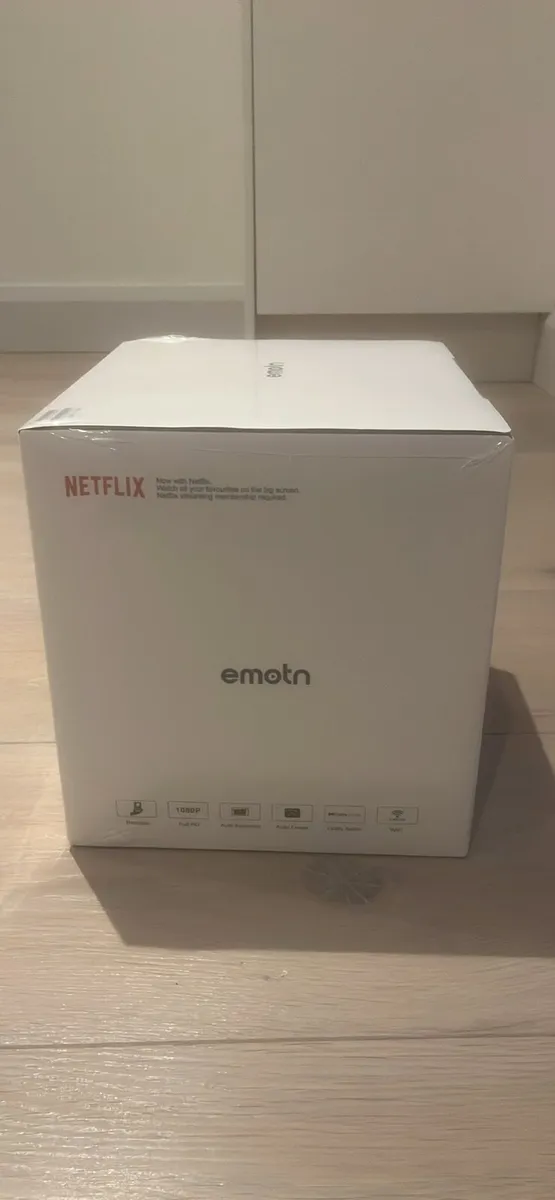 Emotn Netflix enabled projector - Image 2