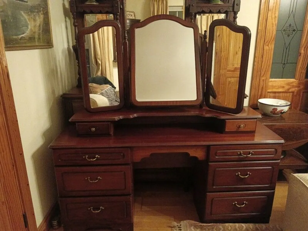 Dressing Table - Image 1
