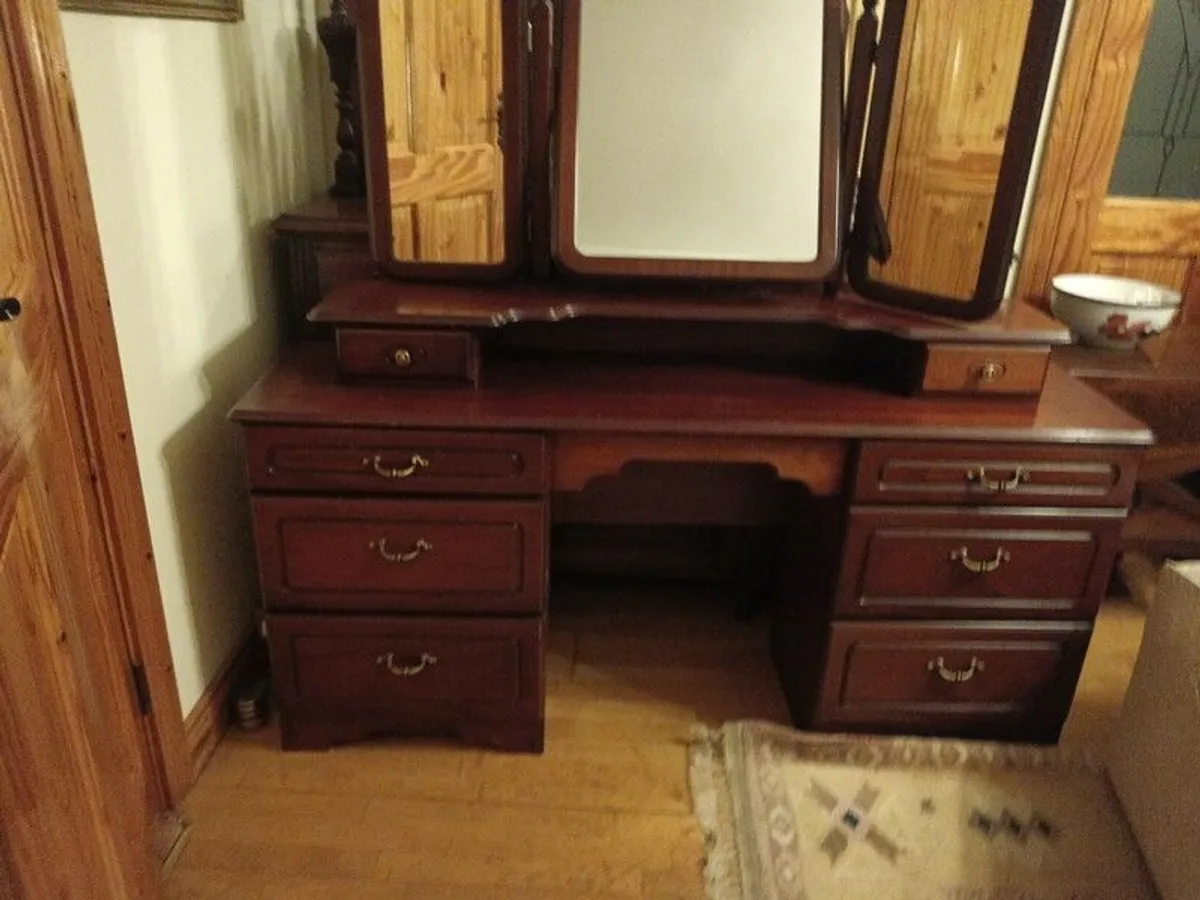 Dressing Table - Image 2