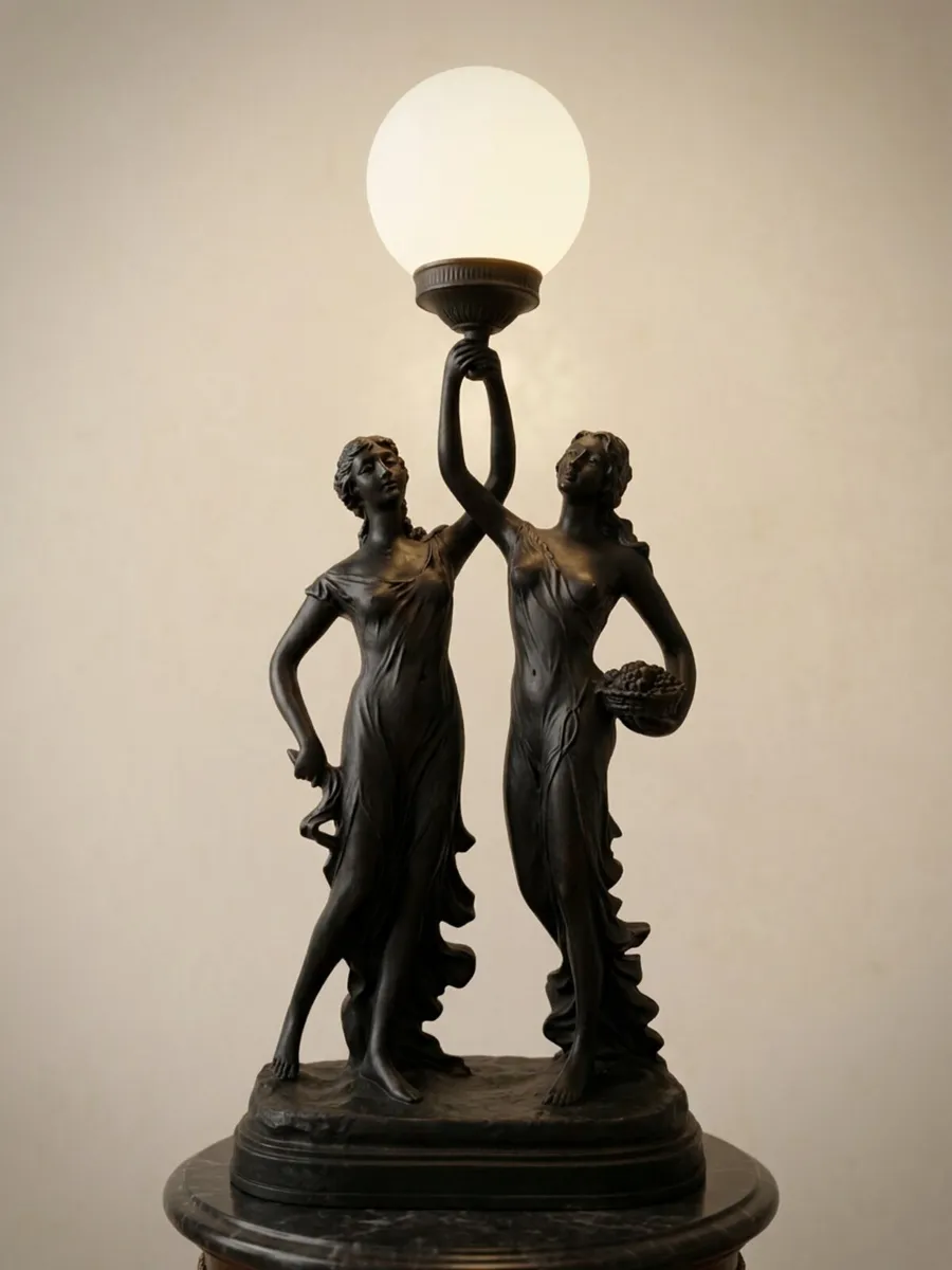 Art Deco very large lamp  Postage available - Image 2