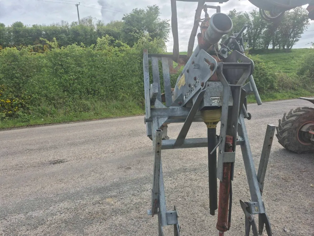 Agitators - Image 2