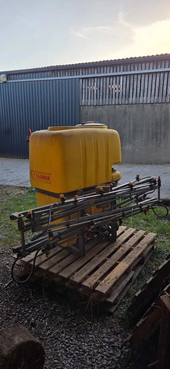 Tractor Sprayer - Image 1