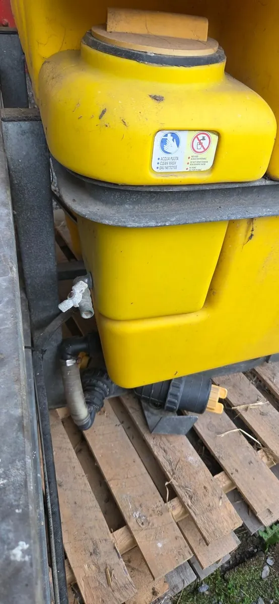 Tractor Sprayer - Image 4
