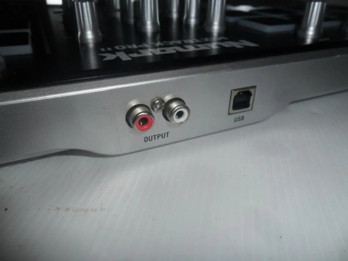 Numark mix track pro 2 mixer - Image 2
