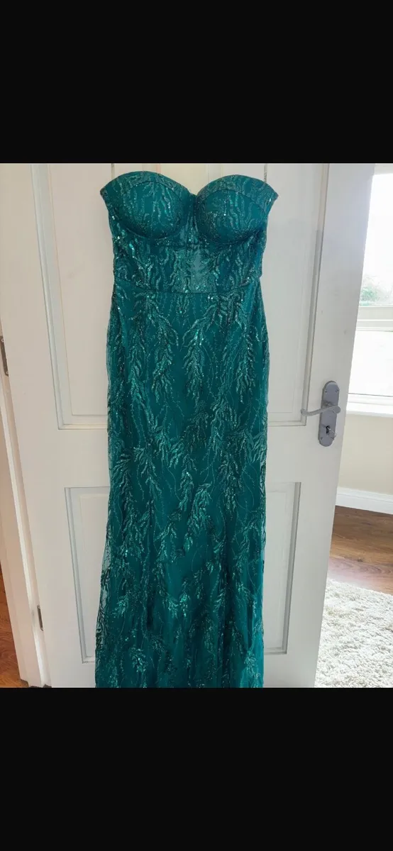 Green debs dress - Image 1