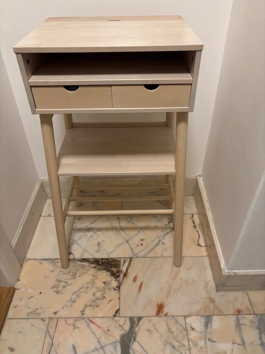 Computer/  laptop standing desk - Image 1
