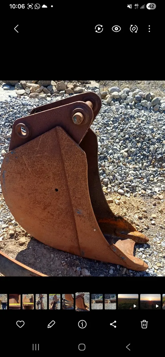 2 Buckets for EX60/6 Tonne Digger - Image 3