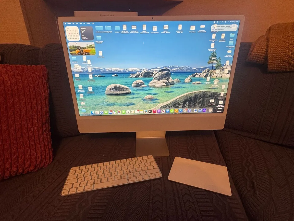 Apple IMac 24” 500GB - Image 1
