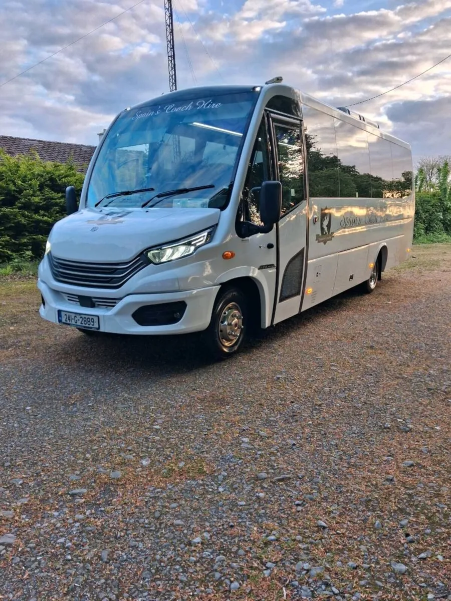 Iveco Unvi 29 Seater - Image 1