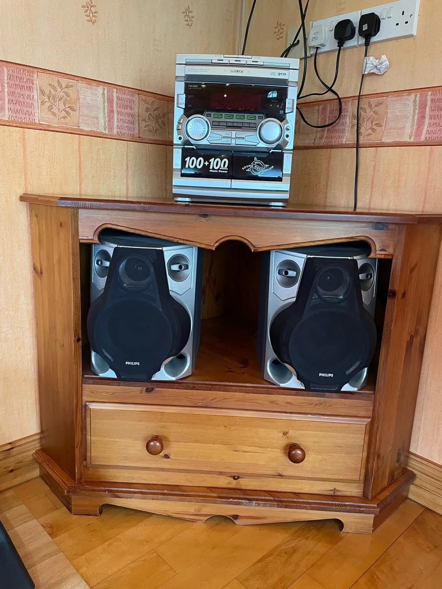 Hi Fi and Corner Piece - Image 2