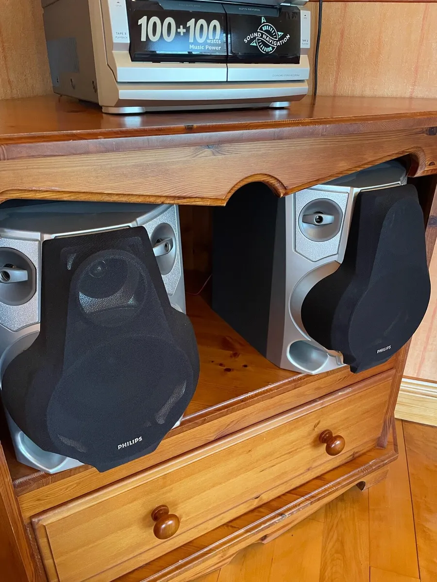 Hi Fi and Corner Piece - Image 4