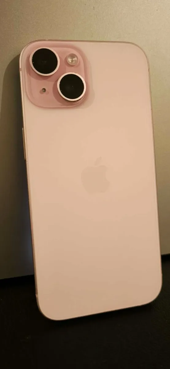 📱 iPhone 15 (128GB) – Excellent Condition + Box - Image 4
