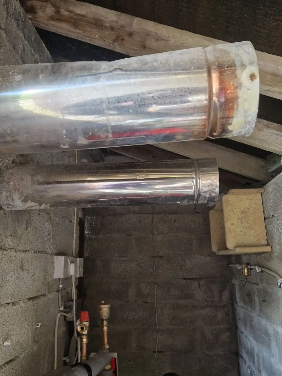 2 Flue pipes fior oil burners. - Image 2