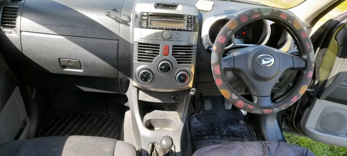 Daihatsu Terios for parts and repair - Image 3