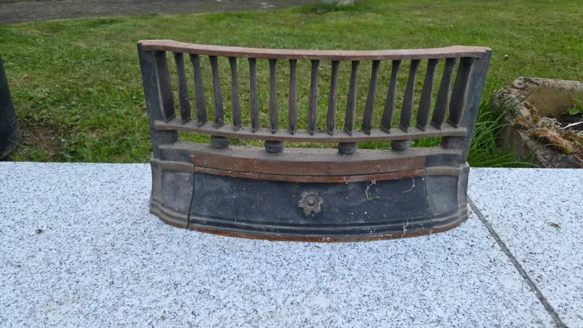 Fire front for fire grate - Image 3