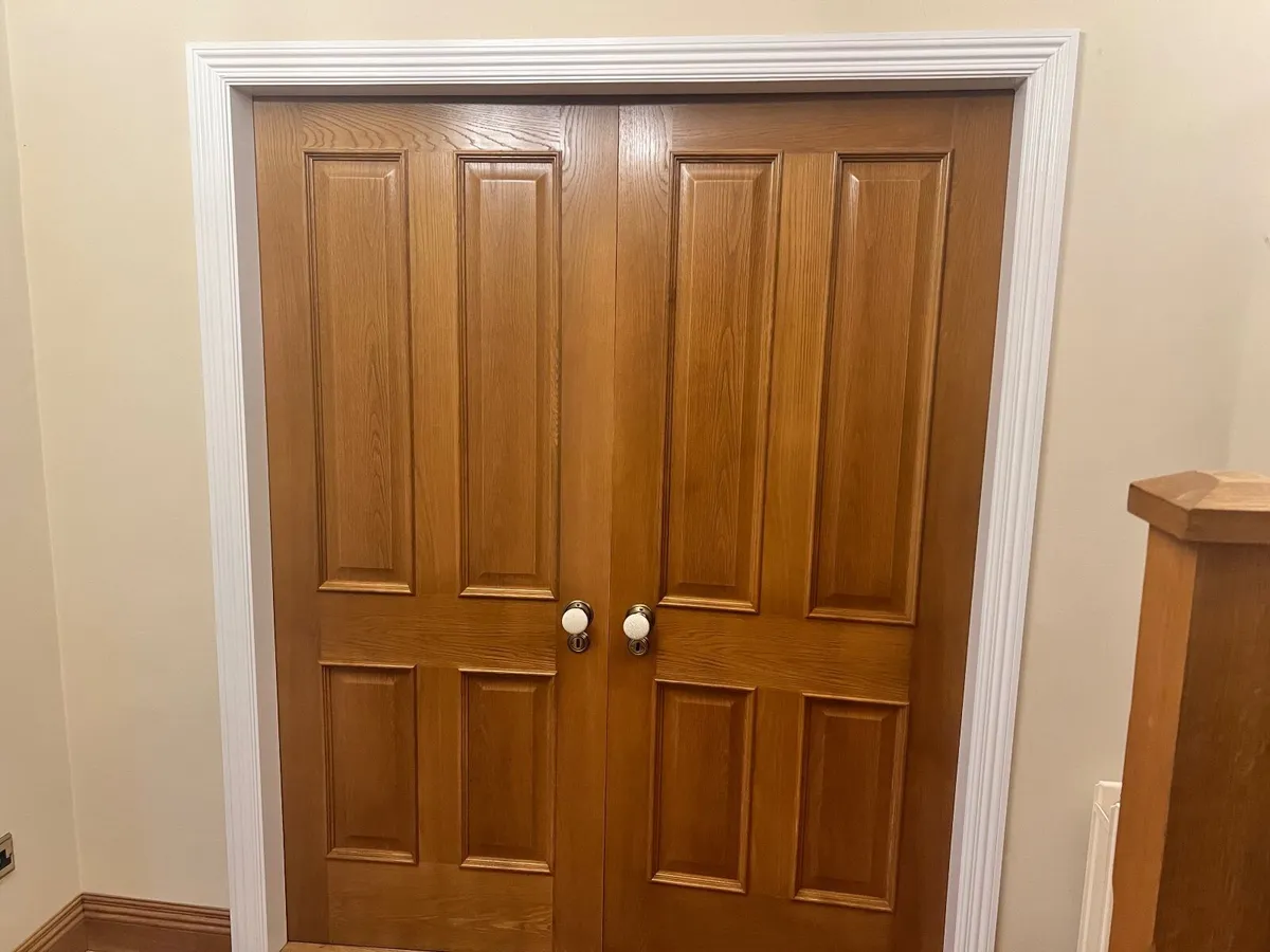 15 oak doors including handles and hinges - Image 4