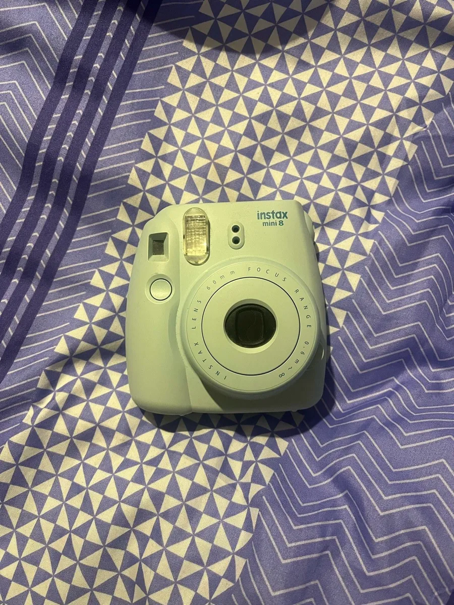 Fuji film polaroid camera (mint/teal) - Image 1