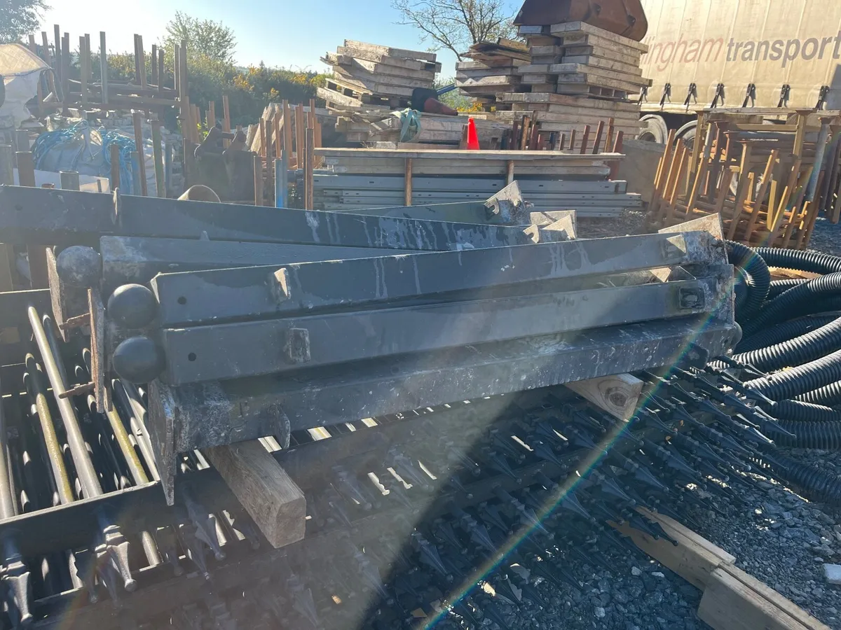 Railings - Image 2