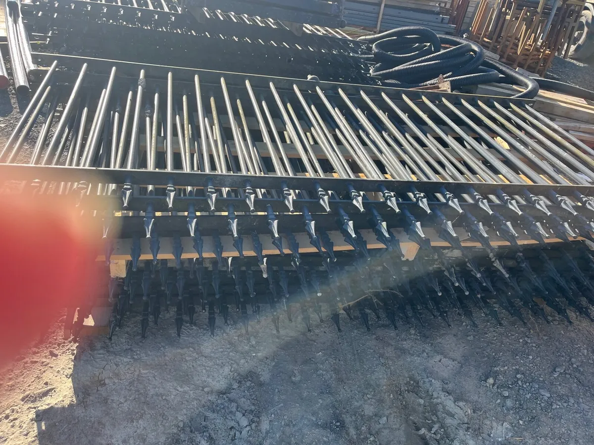 Railings - Image 4