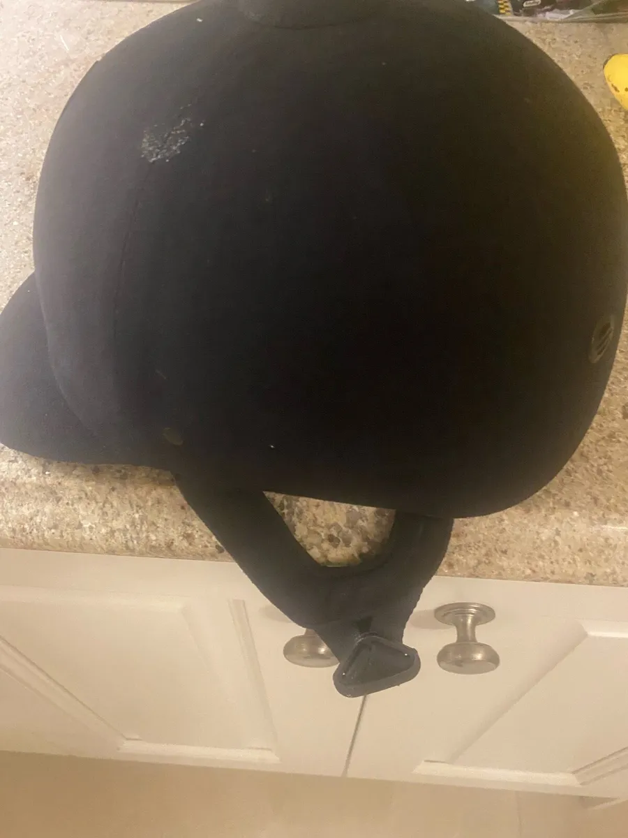 Girls Riding helmet - Image 1