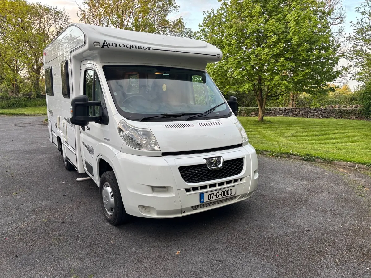 Camper - Image 1
