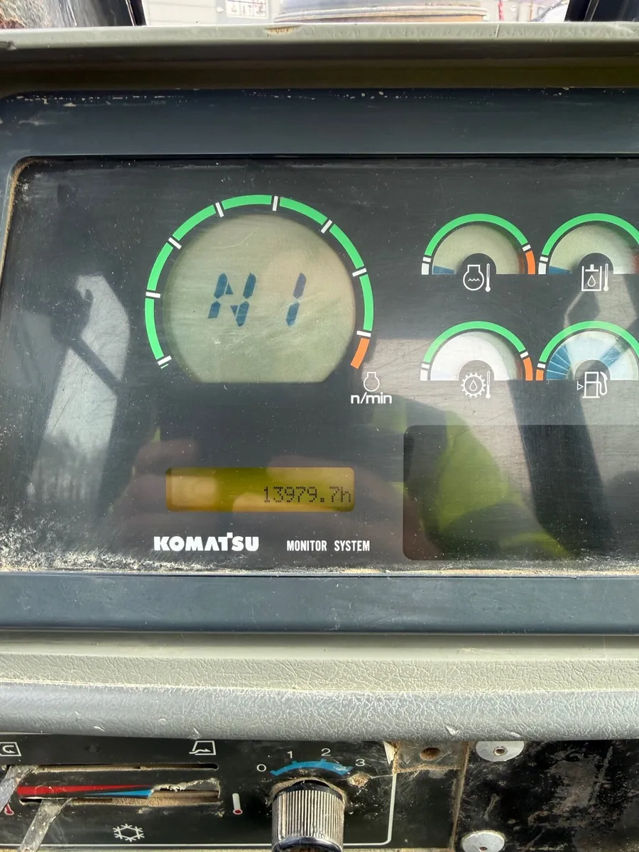 Komatsu d65 - Image 2