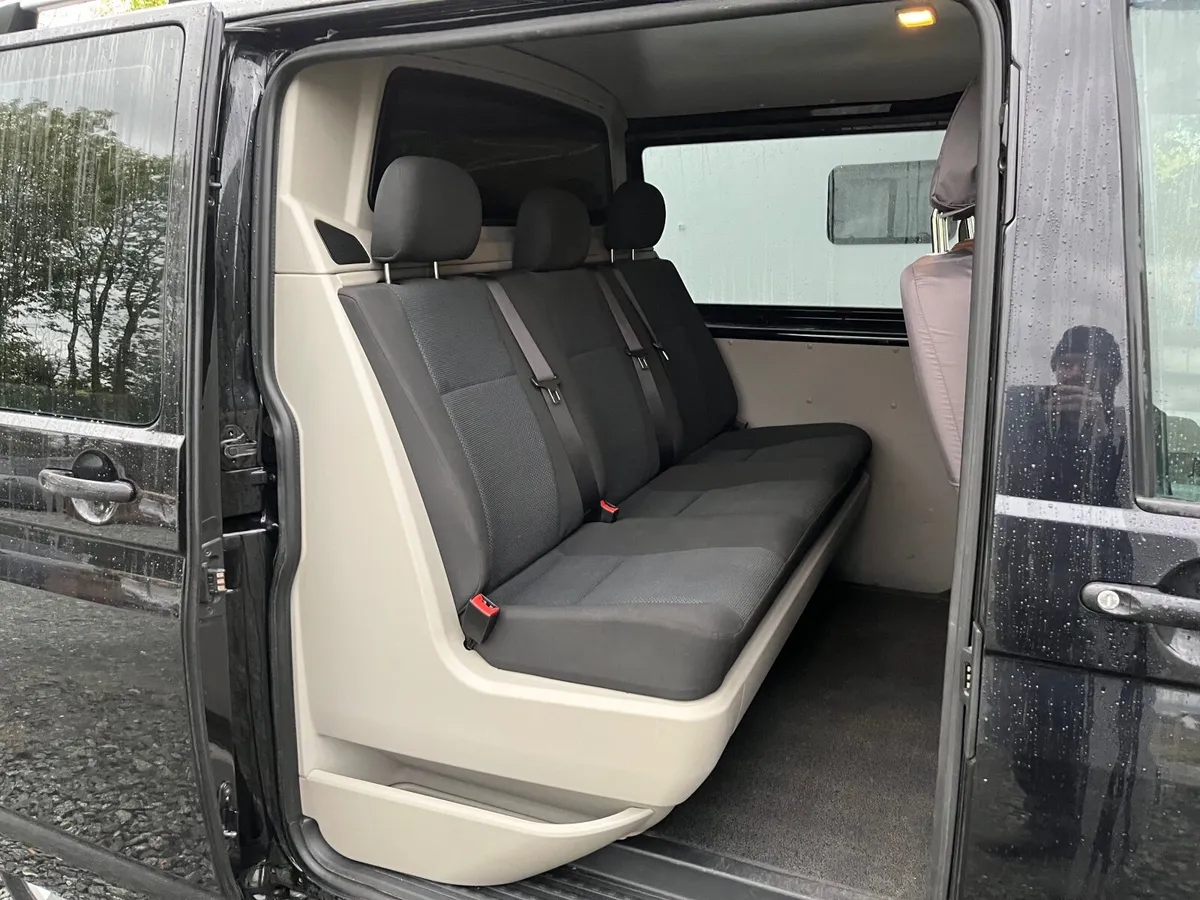 Volkswagen Transporter 2016 - Image 2